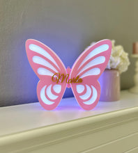 Učitajte sliku u preglednik galerije, Leptir lampa - Art Vision
